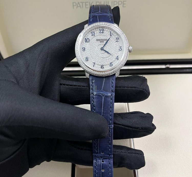 Patek Philippe Calatrava Swirl 4978 400g-001