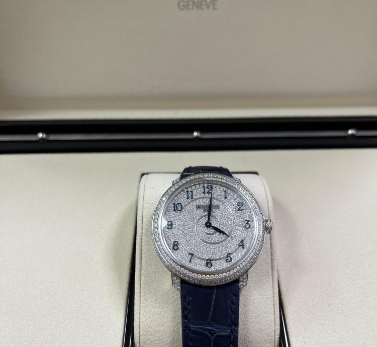 Patek Philippe Calatrava Swirl 4978 400g-001