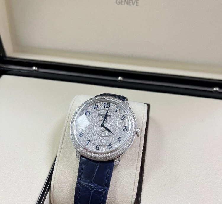 Patek Philippe Calatrava Swirl 4978 400g-001