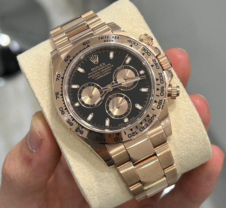 Rolex Daytona 2022 Rose Gold Daytona Black Dial Box And Papers 116505