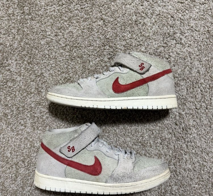 Nike Sb Dunk Mid White Widow