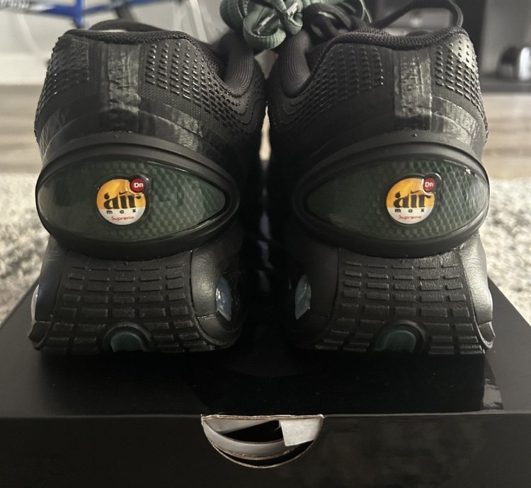 Supreme Nike Air Max Dn Black Galactic Jade