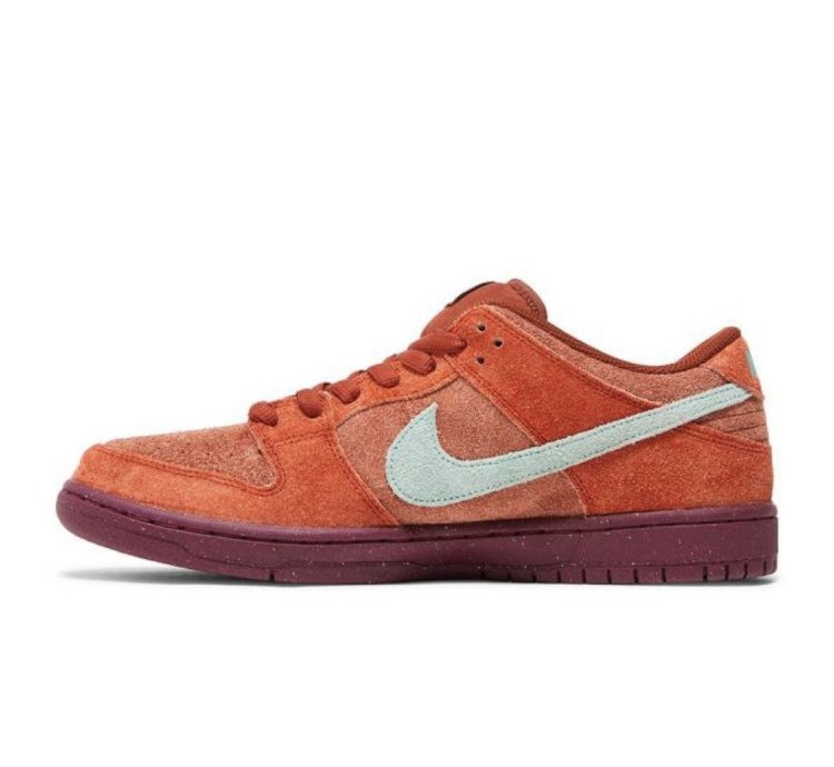 Nike Sb Dunk Mystic Red