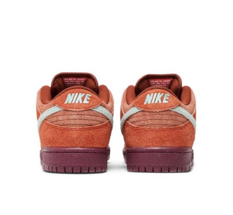 Nike Sb Dunk Mystic Red