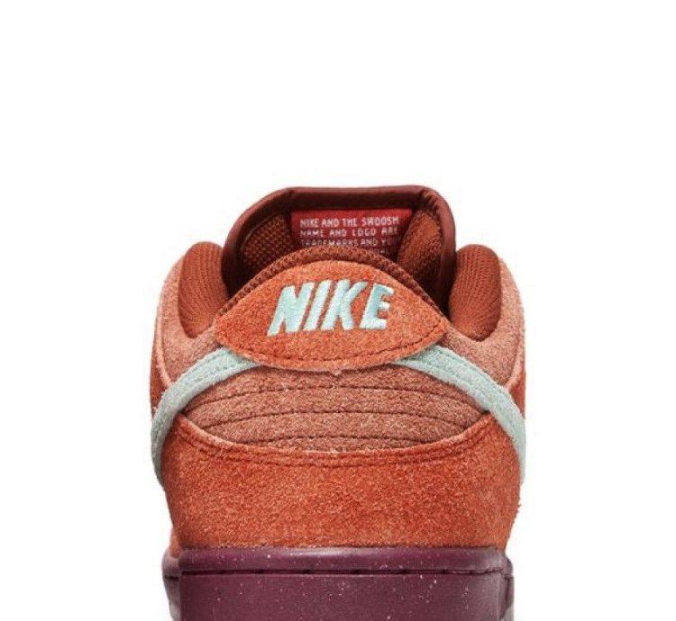 Nike Sb Dunk Mystic Red