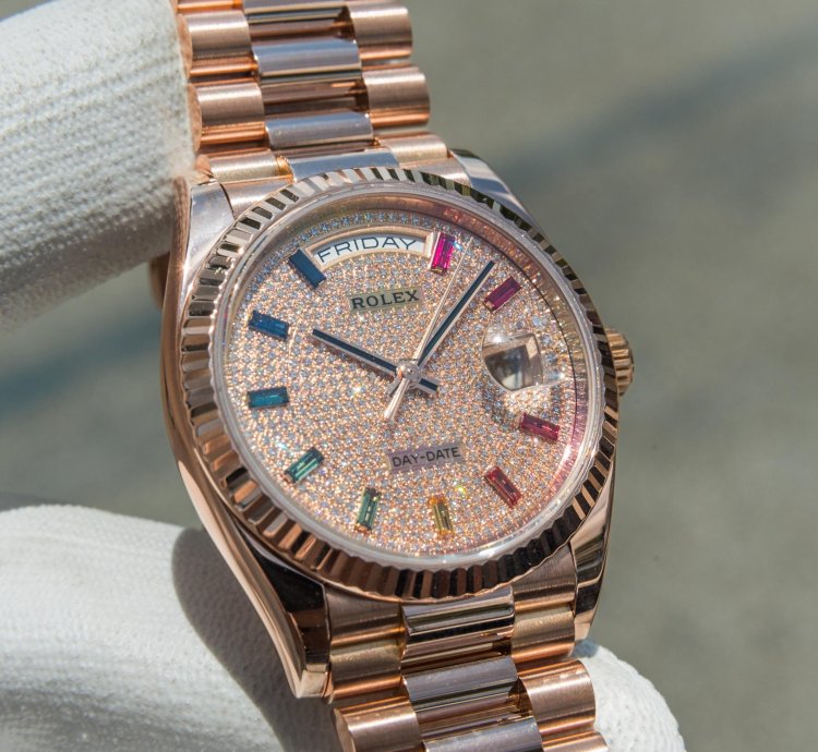 Rolex Day-date 36 Rainbow Baguette - Diamond Paved Dial
