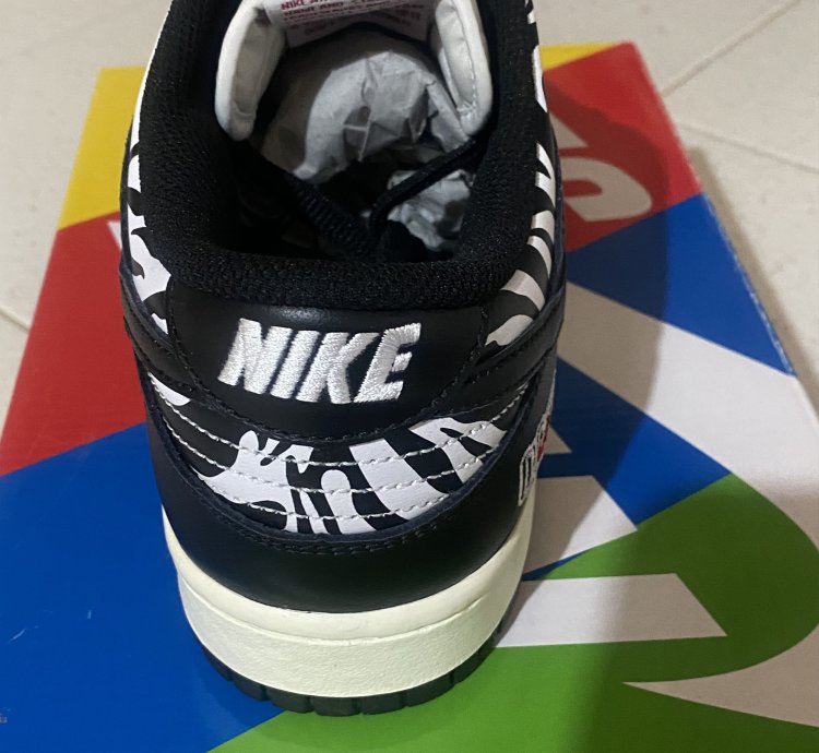 Nike Sb Dunk Quartersnacks Zebra