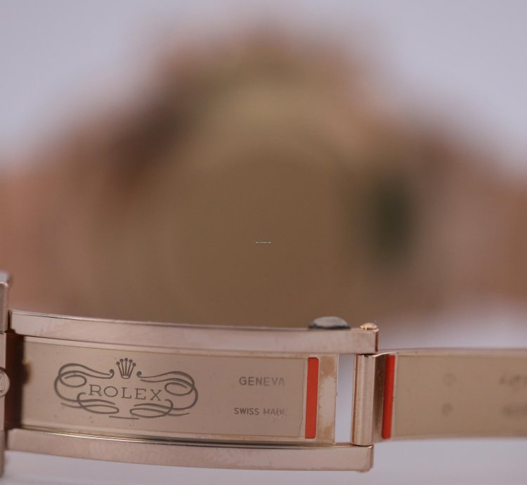 Rolex Daytona 2023 Daytona Rose Gold Chocolate Dial 116505