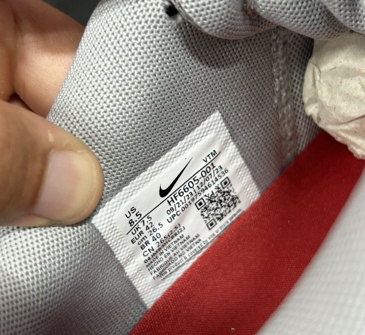 Supreme Nike Dn Silver Bullet