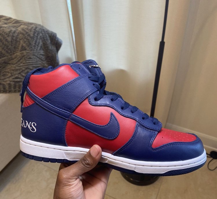 Supreme Nike Dunk High - Red Navy