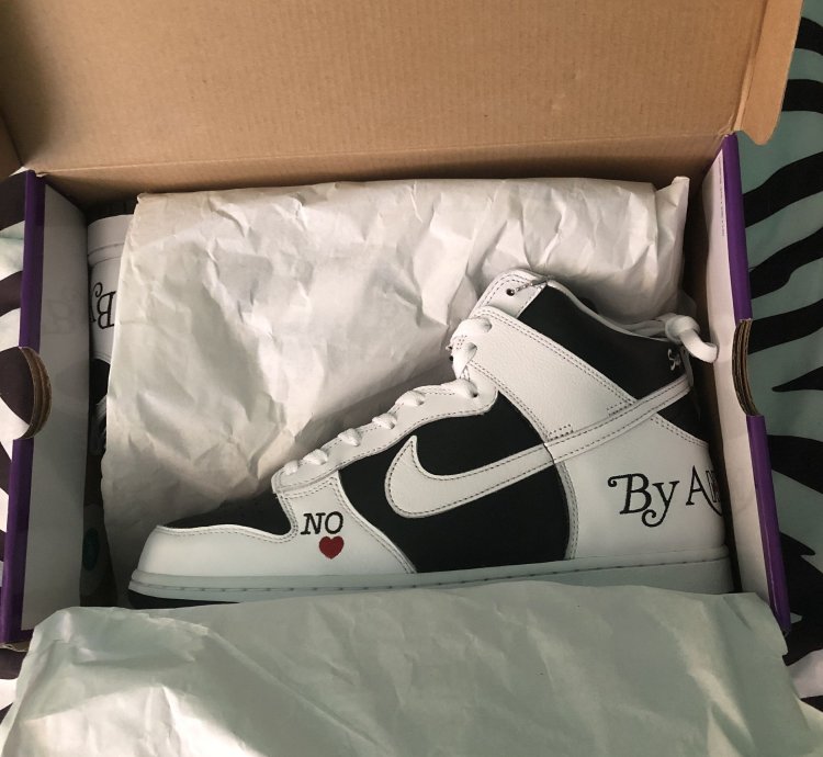 Supreme Nike Dunk High Black White