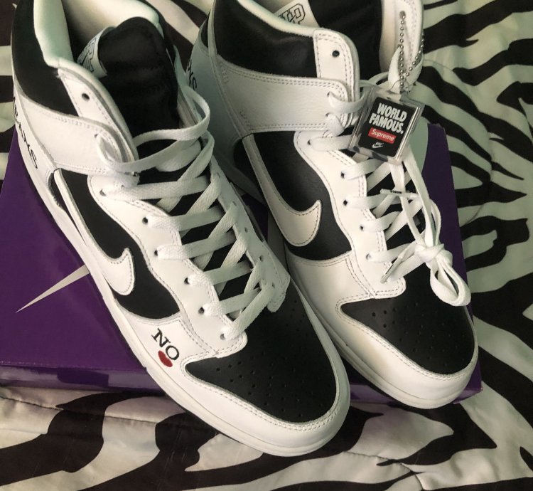 Supreme Nike Dunk High Black White