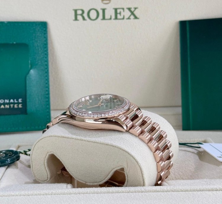 Rolex Day-date 36 Rose Gold Green Aventurine Diamond Bezel 2025