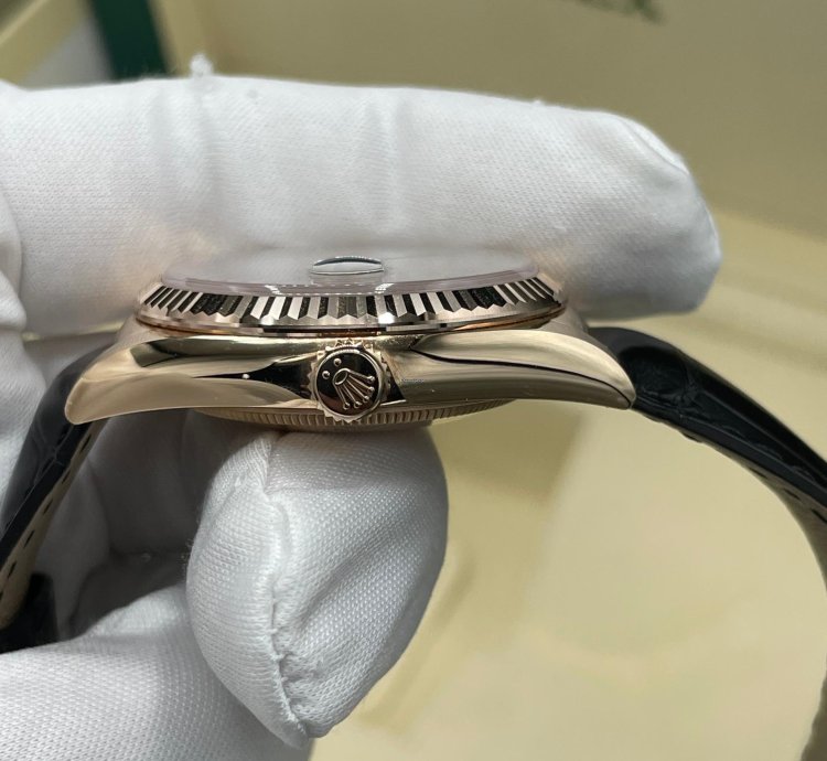 Rolex Day-date 36 Rose Gold Silver Rhodium