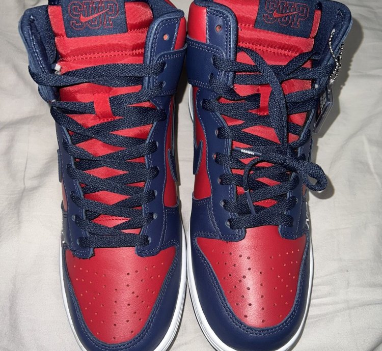 Supreme Nike Dunk High Sb