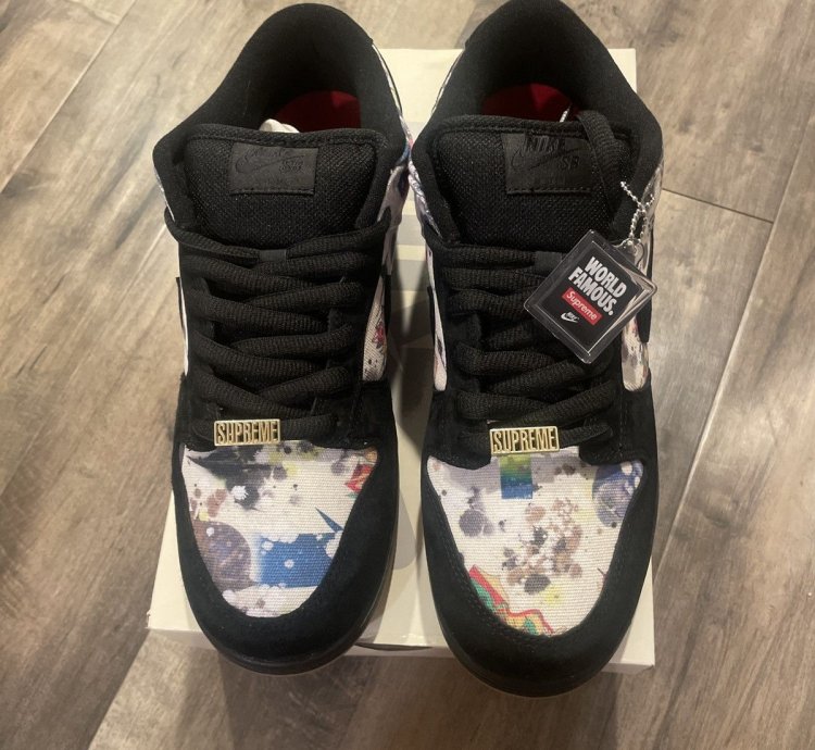 Supreme Nike Dunk Low