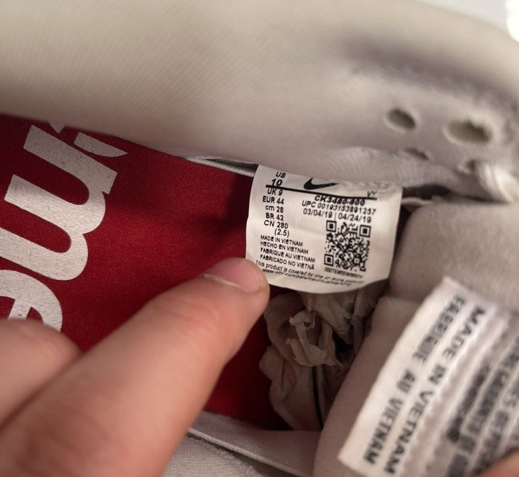 Supreme Nike Dunk Low Pro