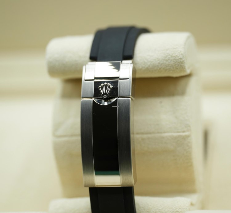 Rolex Daytona 2023 White Gold Daytona Oysterflex Black Dial New Release Box Papers 126519ln