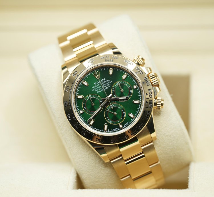 Rolex Daytona 2023 Yellow Gold Daytona Green Dial Unworn 116508 Box And Papers