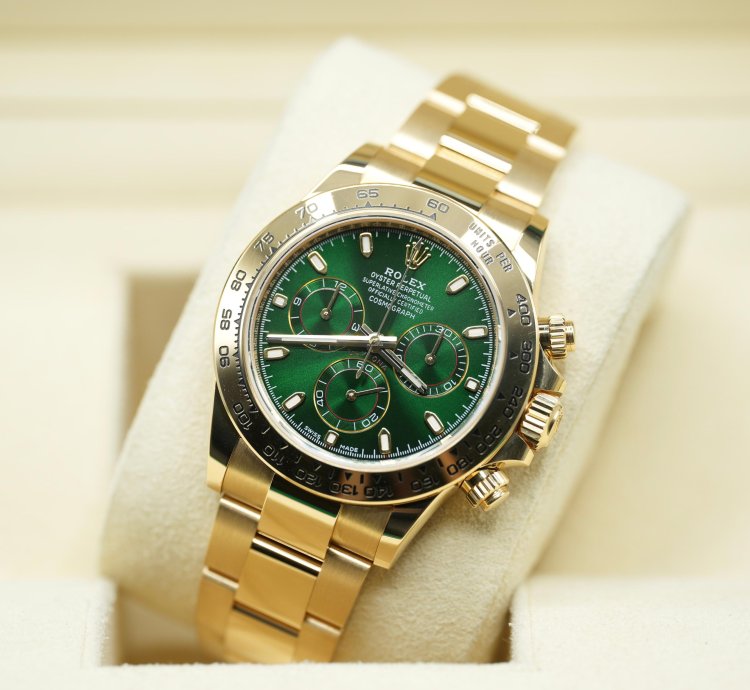 Rolex Daytona 2023 Yellow Gold Daytona Green Dial Unworn 116508 Box And Papers