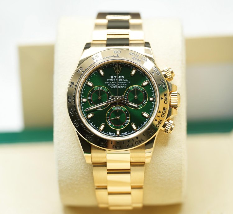 Rolex Daytona 2023 Yellow Gold Daytona Green Dial Unworn 116508 Box And Papers