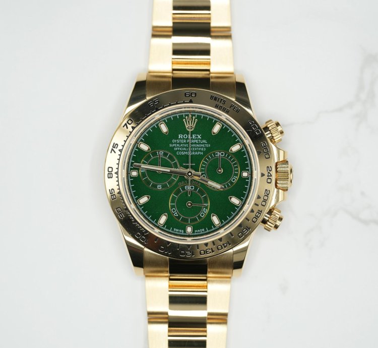 Rolex Daytona 2023 Yellow Gold Daytona Green Dial Unworn 116508 Box And Papers