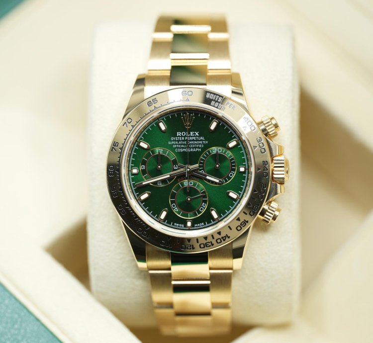 Rolex Daytona 2023 Yellow Gold Daytona Green Dial Unworn 116508 Box And Papers