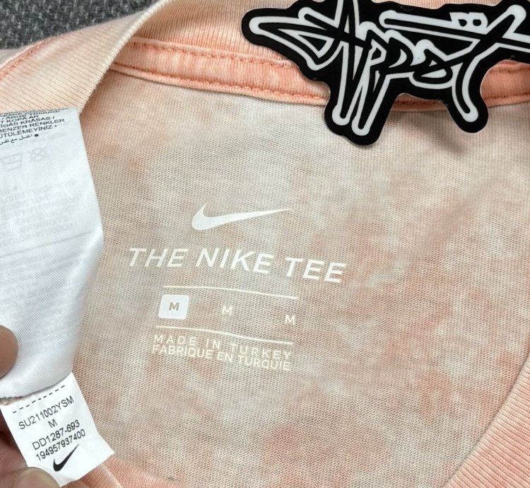 Nike Sb Skateboarding Tie Die Back Art