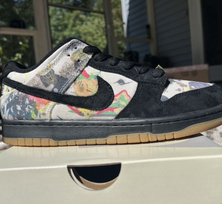 Supreme Nike Rammellzee Dunk Low Size 7