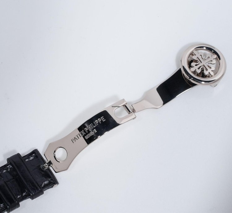 Patek Philippe Chronograph 5070g-001 Manual Winding White Gold Fair