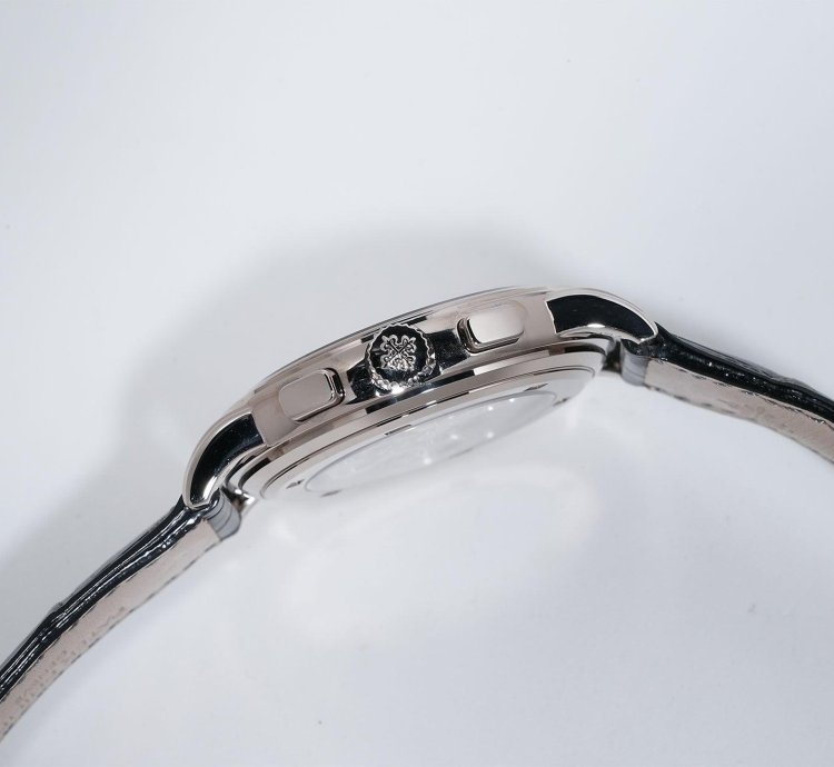 Patek Philippe Chronograph 5070g-001 Manual Winding White Gold Fair