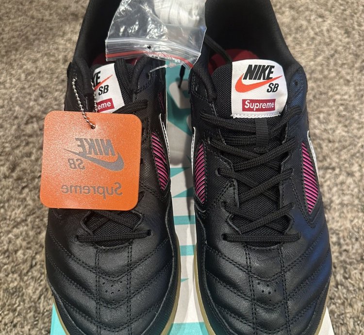Nike Sb Supreme Gato