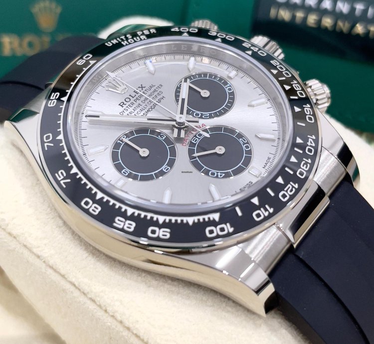 Rolex Daytona 2024 Daytona 126519 Ghost Oysterflex Silver Dial Unworn