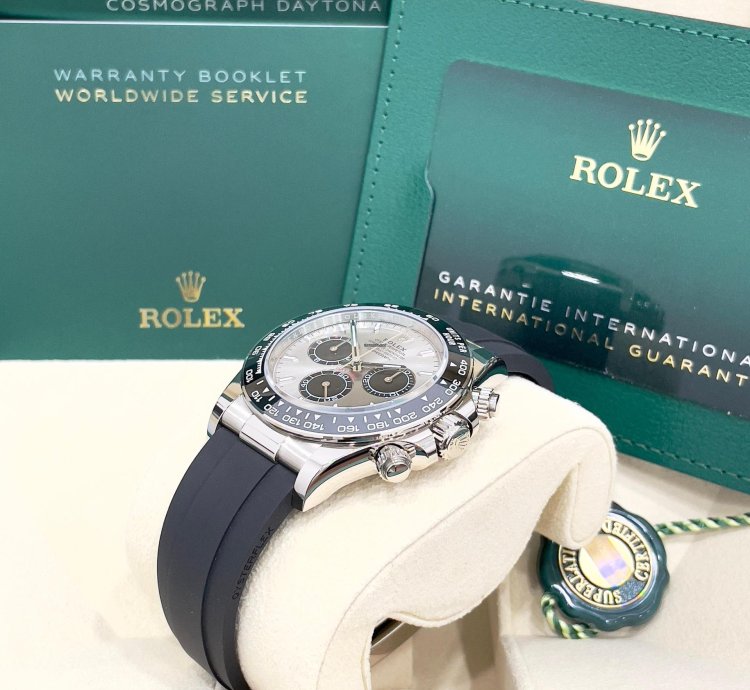 Rolex Daytona 2024 Daytona 126519 Ghost Oysterflex Silver Dial Unworn