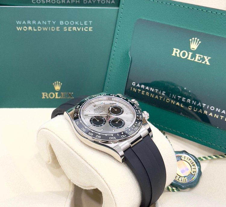Rolex Daytona 2024 Daytona 126519 Ghost Oysterflex Silver Dial Unworn