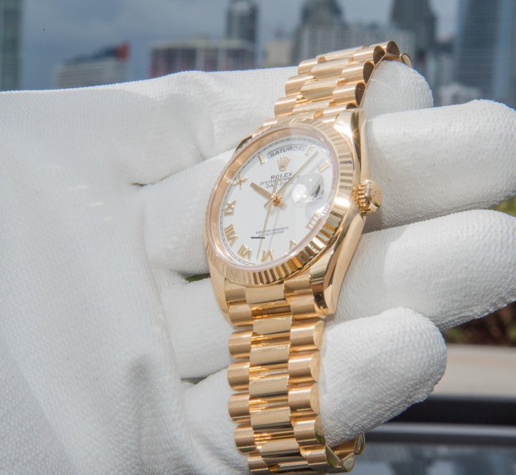 Rolex Day-date 36 Unworn 2023 Day-date 36mm White Roman Dial 128238