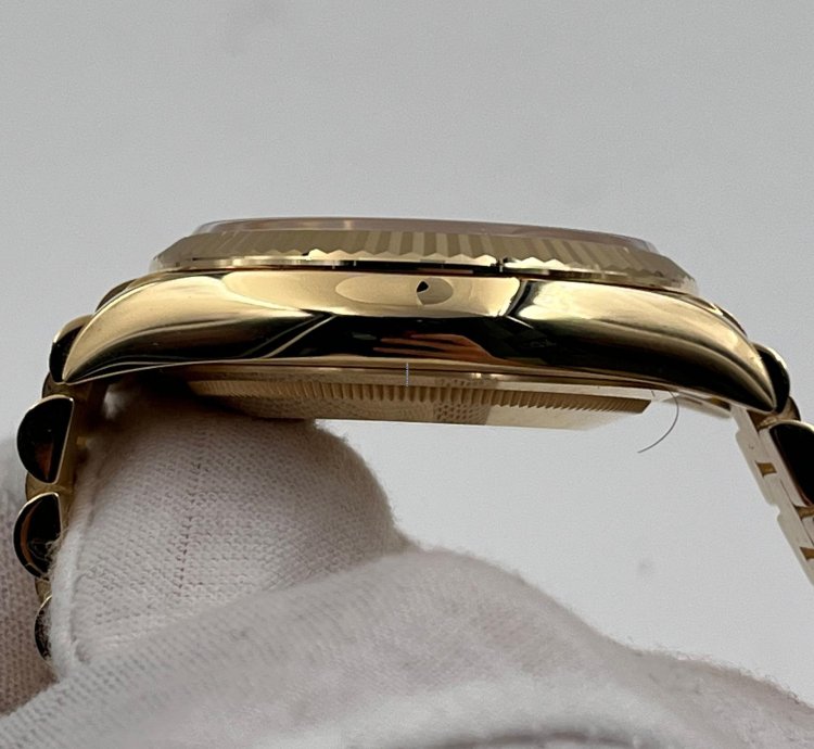 Rolex Day-date 36 Unworn Day-date 36mm Champagne Diamond Dial Yellow Gold Bracelet 128238 Box Paper 2023