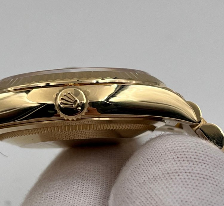 Rolex Day-date 36 Unworn Day-date 36mm Champagne Diamond Dial Yellow Gold Bracelet 128238 Box Paper 2023