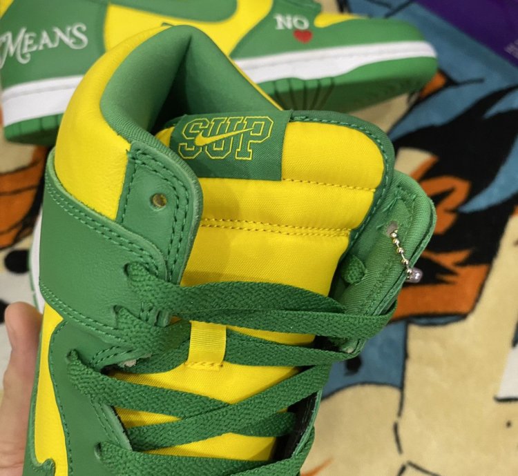 Supreme Nike Sb Dunk High Brazil