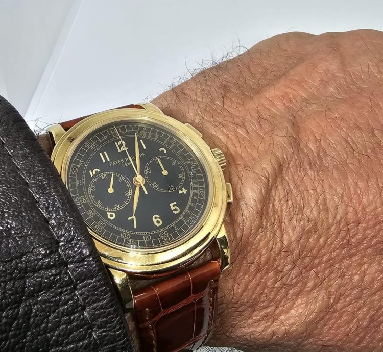 Patek Philippe Chronograph 5070j Yellow Gold With Extract Never Polished