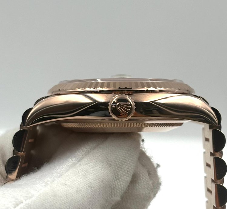 Rolex Day-date 36 Unworn Day-date 36mm White Roman Dial Rose Gold Bracelet 128235 Box Papers 2024
