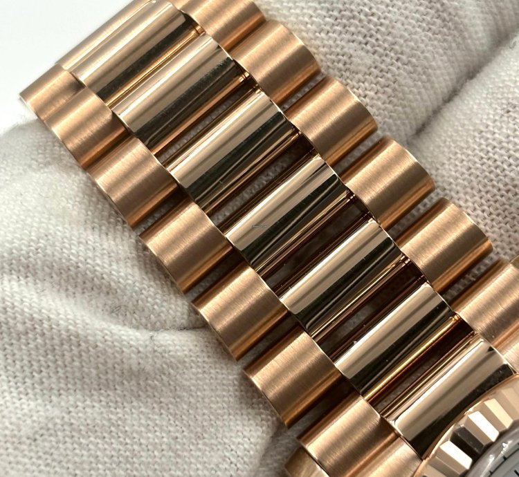 Rolex Day-date 36 Unworn Day-date 36mm White Roman Dial Rose Gold Bracelet 128235 Box Papers 2024