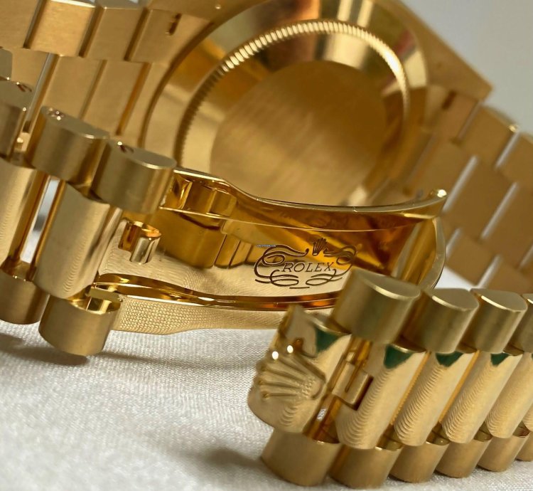 Rolex Day-date 36 Unworn Full Set 128238