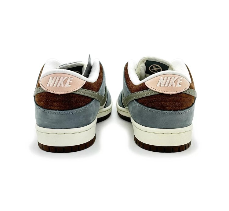 Fq1180-001 Yuto Horigome × Nike Sb Dunk Low Pro Qs Wolf Iron Grey Sail