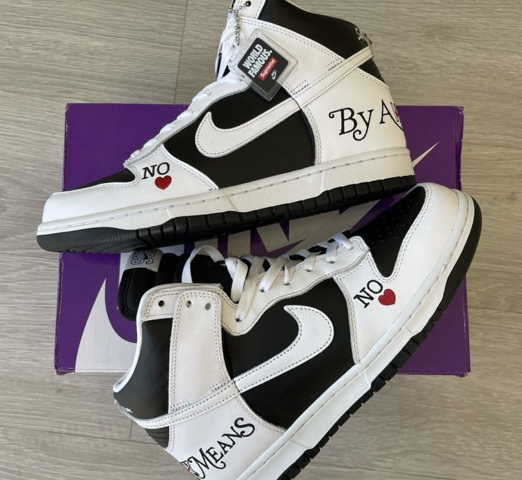 Supreme Nike Sb Dunk High By Any Means Black White