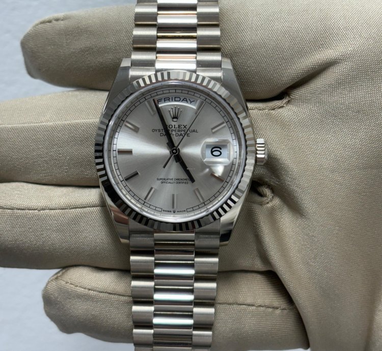 Rolex Day-date 36 White Gold - Fluted - Silver Dial New 2024 Box And Papers