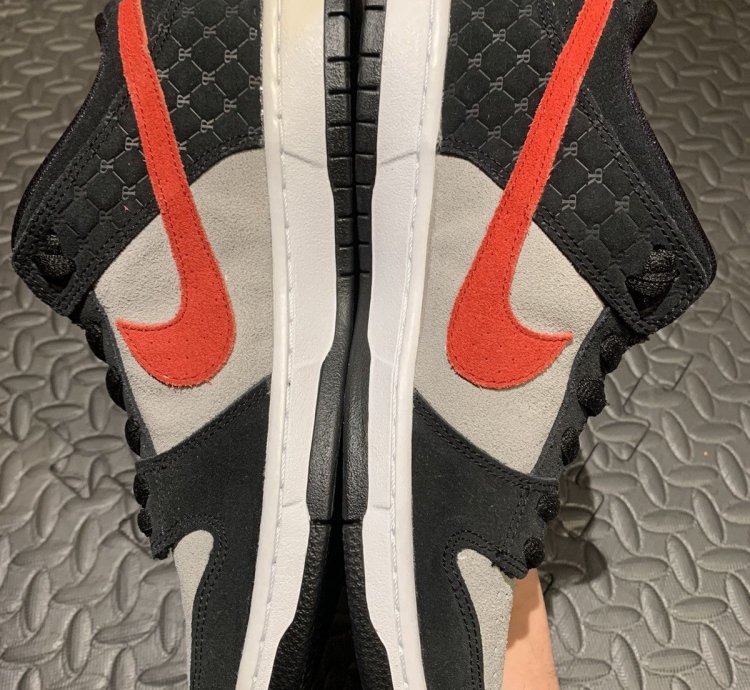 Primitive Nike Dunk Low Premium Sb Paul Rodriguez