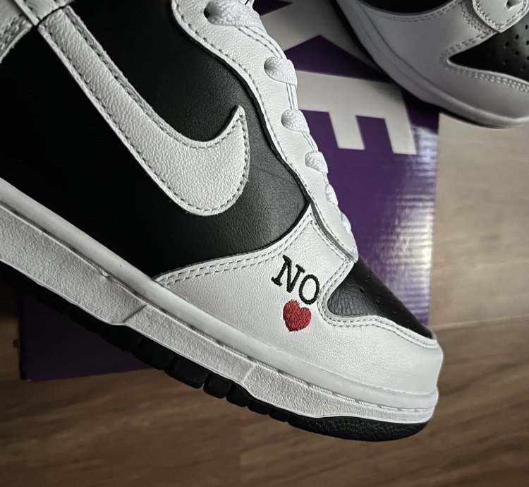 Supreme Nike Sb Dunk High By Any Means Size 10 5