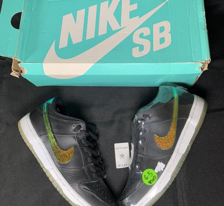 Rare Find Nike Sb Dunk Low Oil Spill sparkle Vnds Size 6 5