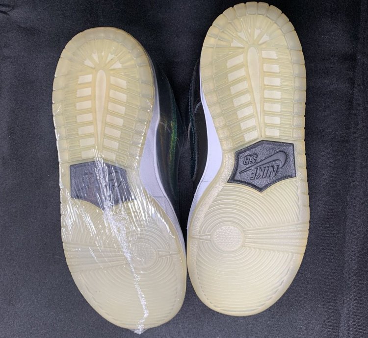 Rare Find Nike Sb Dunk Low Oil Spill sparkle Vnds Size 6 5